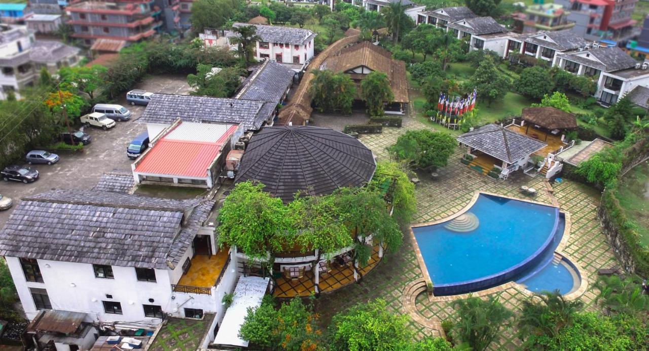 แชงกรีลาลาวิลเลจโปคารา Hotel โพคารา ภายนอก รูปภาพ
