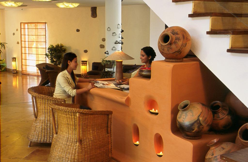 แชงกรีลาลาวิลเลจโปคารา Hotel โพคารา ภายนอก รูปภาพ