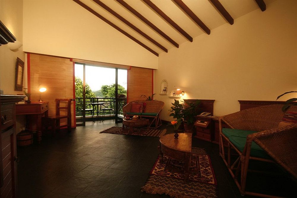 แชงกรีลาลาวิลเลจโปคารา Hotel โพคารา ภายนอก รูปภาพ